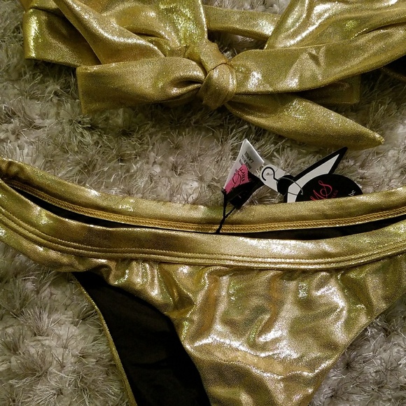 Multiway Gold Foil Bra and bikini bottom set - Picture 4 of 4